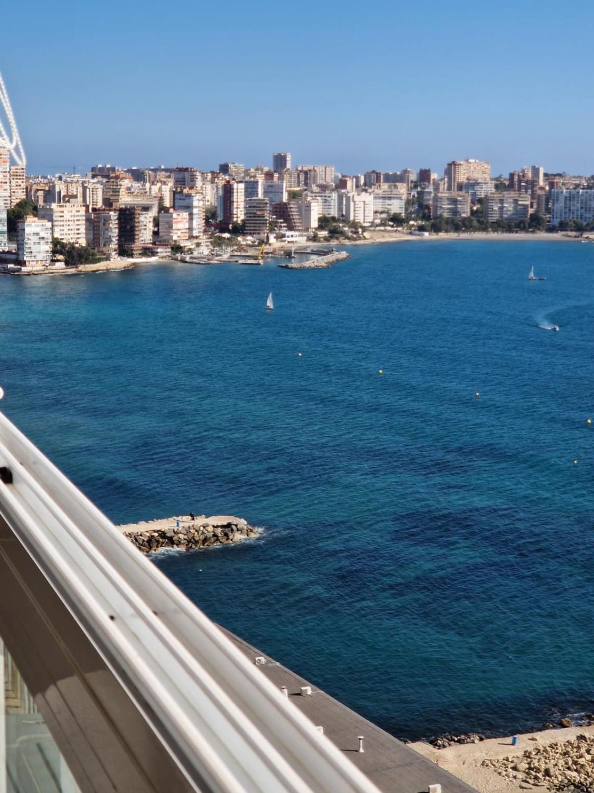 Apartamento Vistas al mar. Gran salon. Playa a 1 minuto. WiFi Alicante Exterior foto
